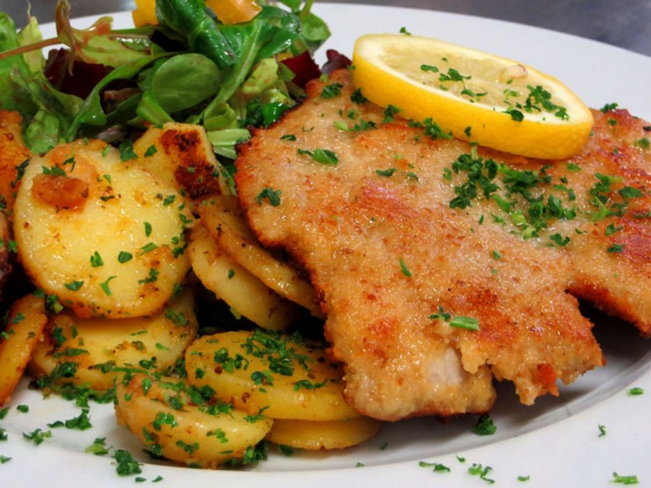 Picture of German dish called Schnitzel